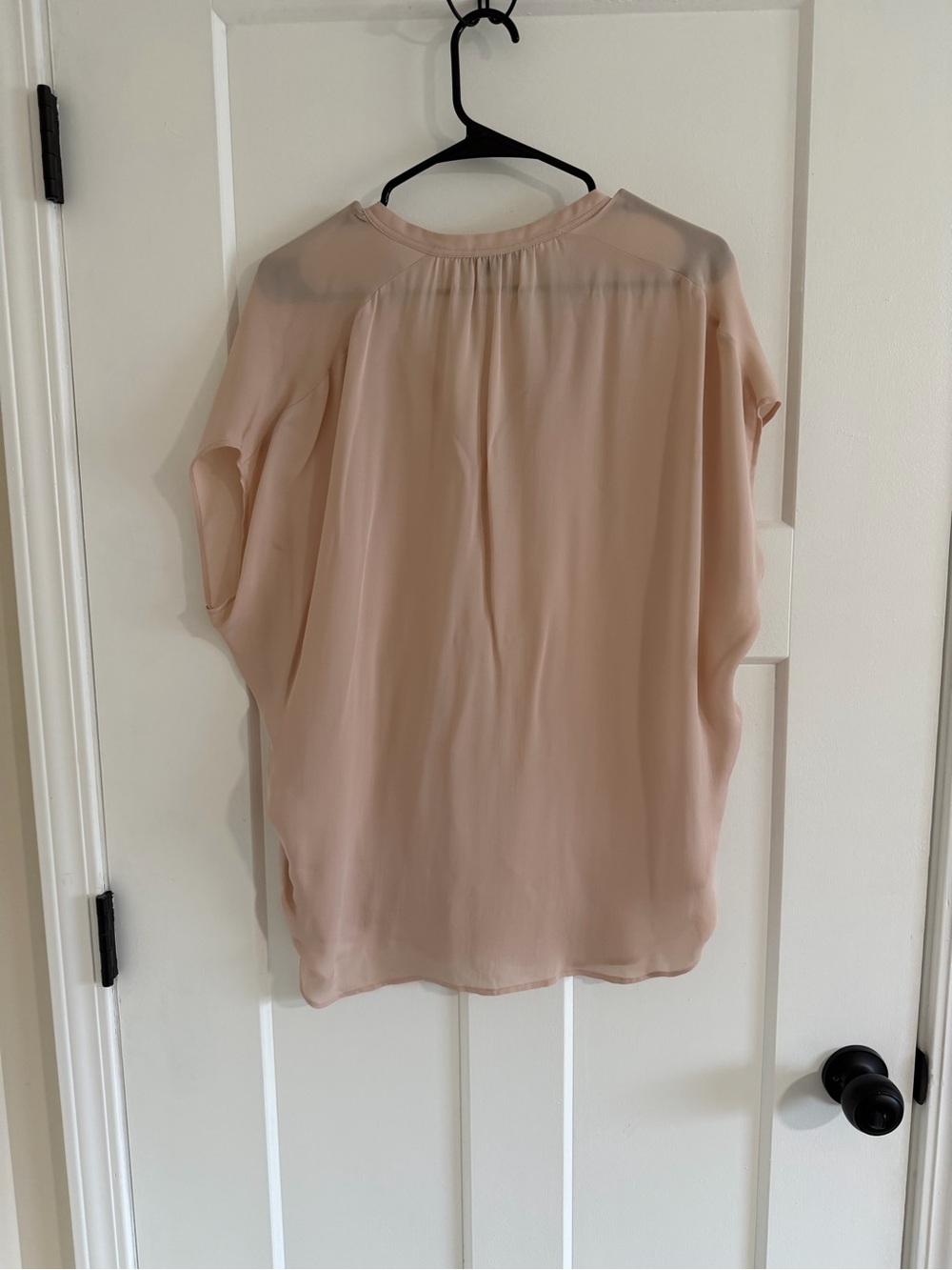 Vince Soft Blush Split-Neck Short Sleeve Blouse Small 100% SILK - Picture 4 of 5